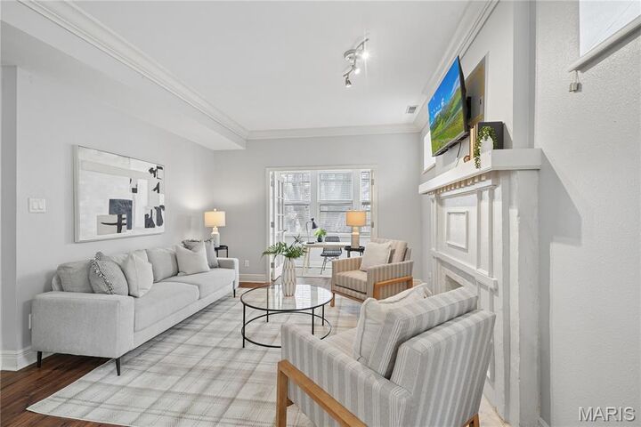 Property Photo: 615 Clara Avenue 2A MO 63112