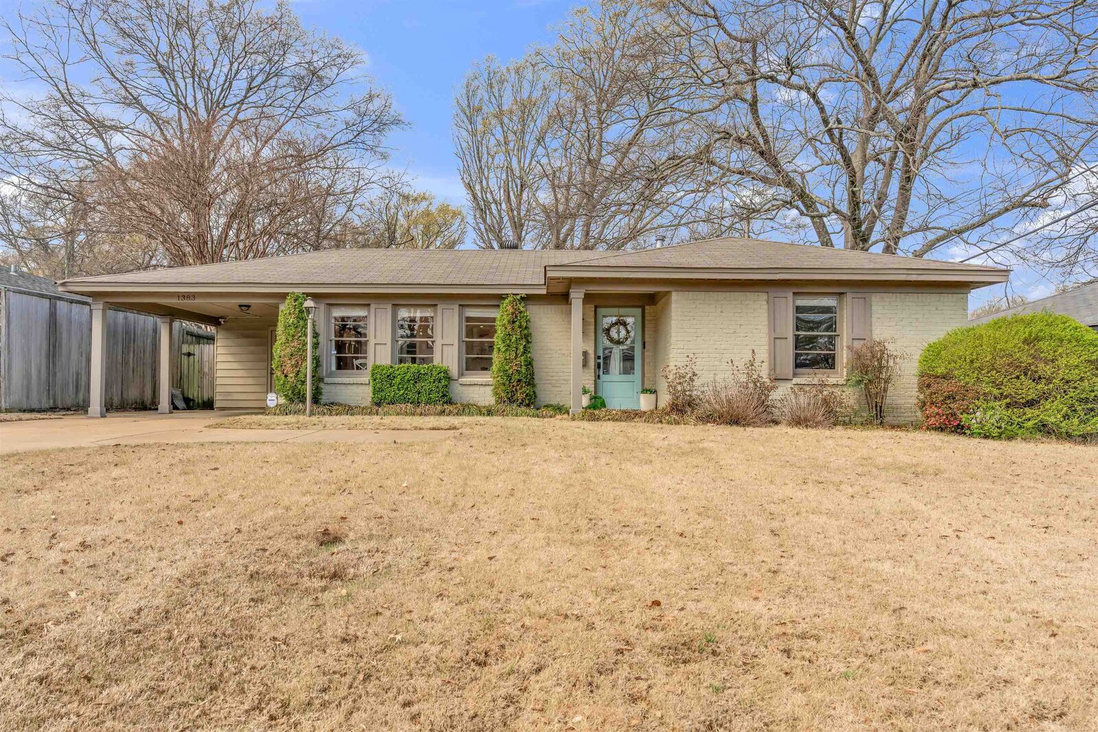 Property Photo: 1383 S White Station Rd TN 38117