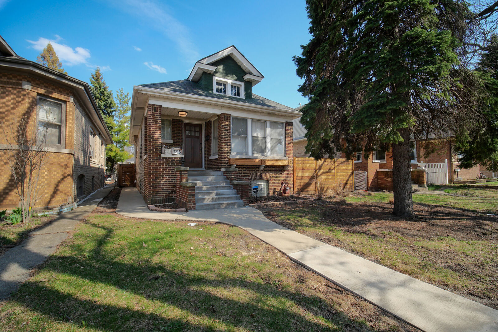Property Photo:  4315 N McVicker Avenue  IL 60634 