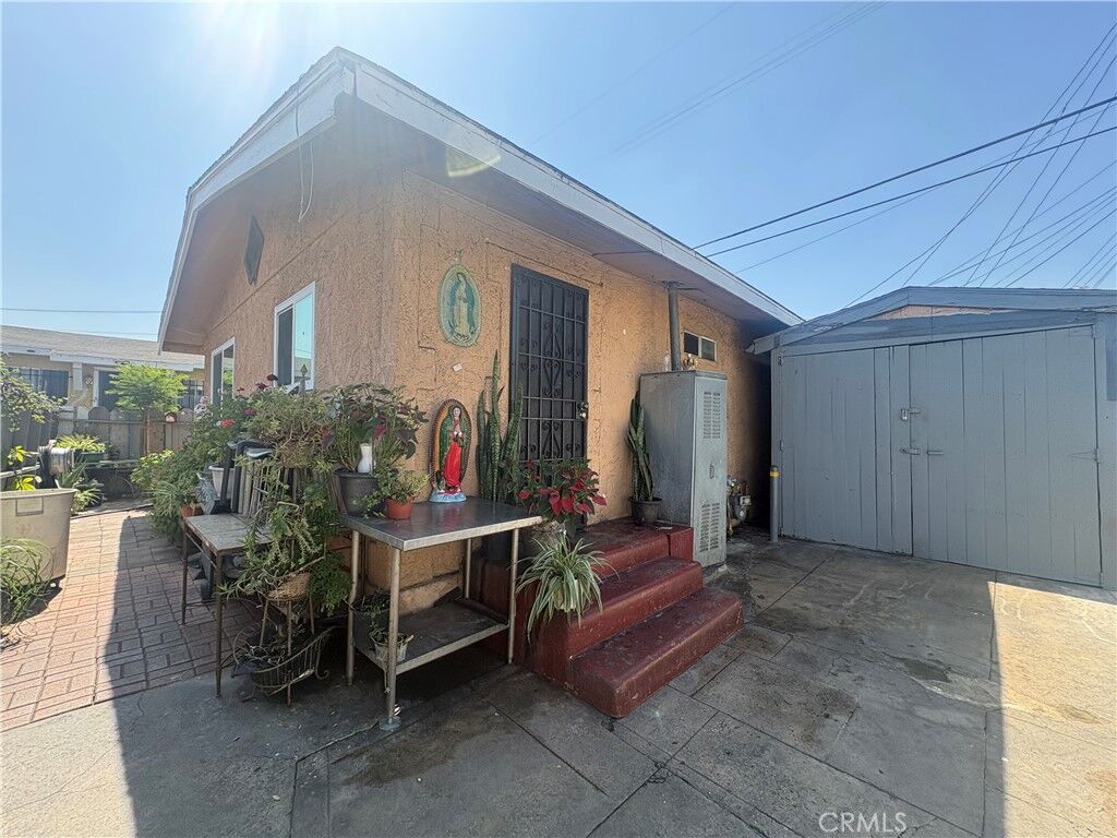Property Photo:  7021 Hood Ave  CA 90255 