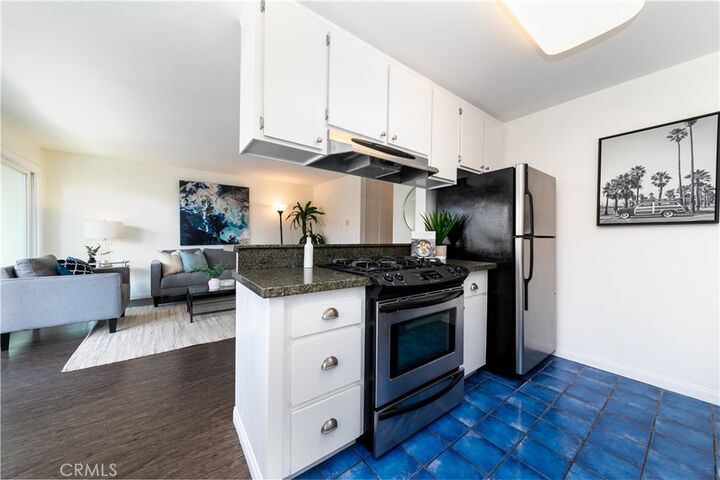 Property Photo:  1720 Ardmore Avenue 212  CA 90254 