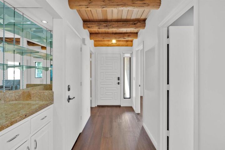 Property Photo:  3159 Roadrunner Dr S  CA 92004 