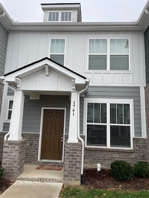 Property Photo:  1741 Frodo Way  TN 37128 