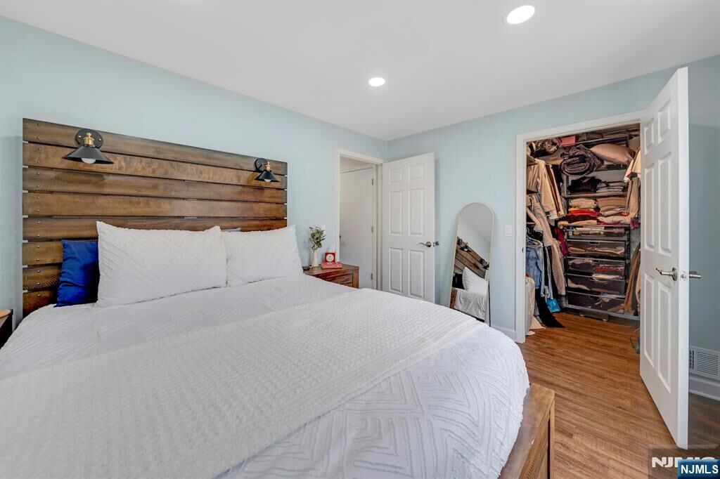 Property Photo: 994 Boxwood Court NJ 07430