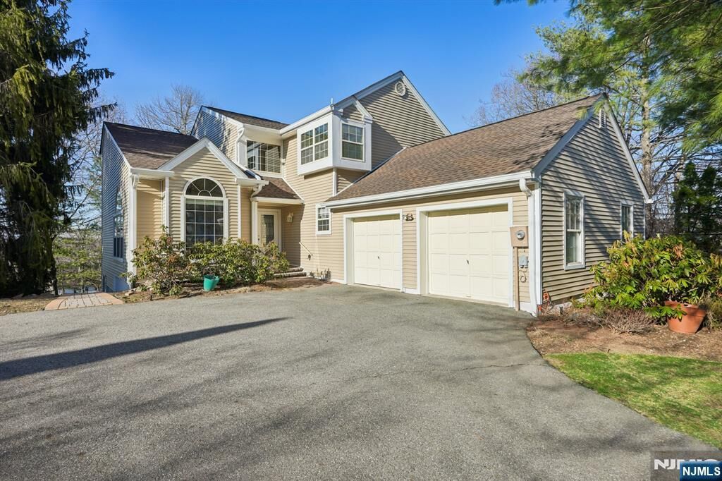 Property Photo: 15 Ryan Lane NJ 07035