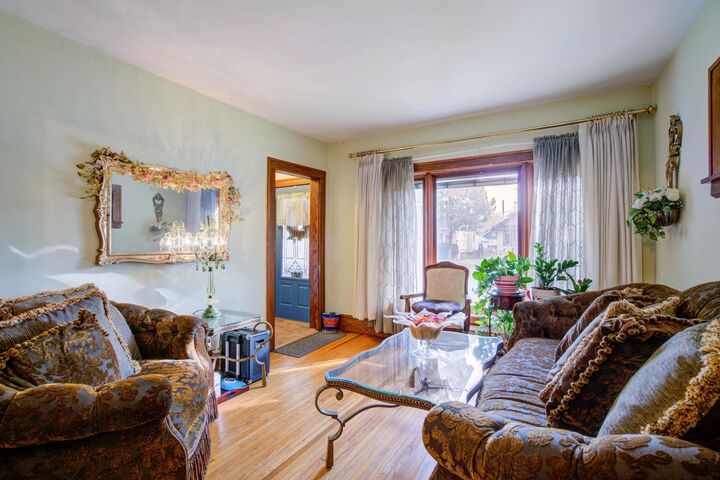 Property Photo:  1397 Juliet Avenue  MN 55105 