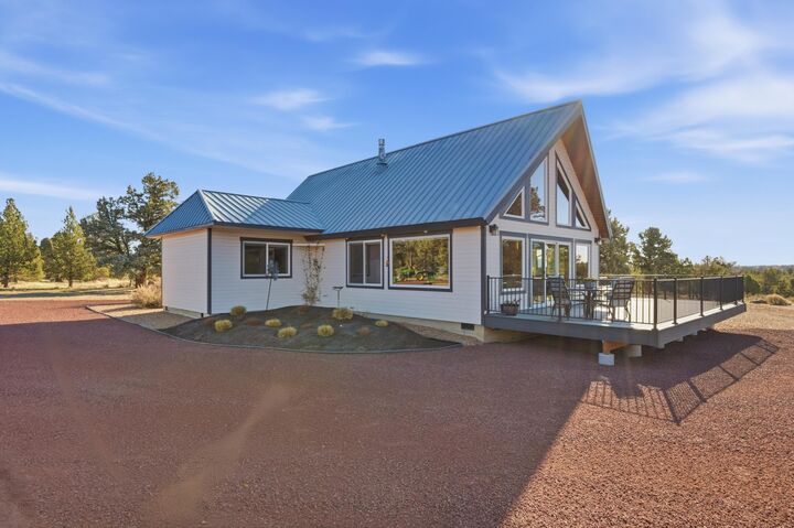 Property Photo:  3342 SW 73rd Street  OR 97756 