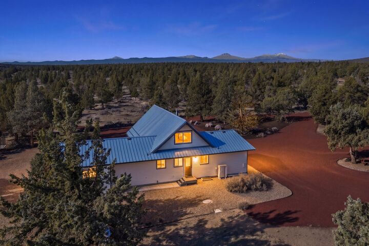 Property Photo:  3342 SW 73rd Street  OR 97756 