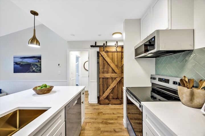 Property Photo:  62 Fletcher Ln G  MA 02631 