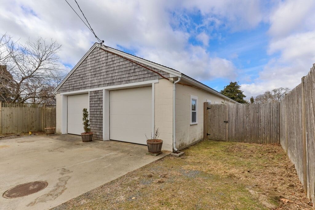 Property Photo:  157 Depot St 5  MA 02639 