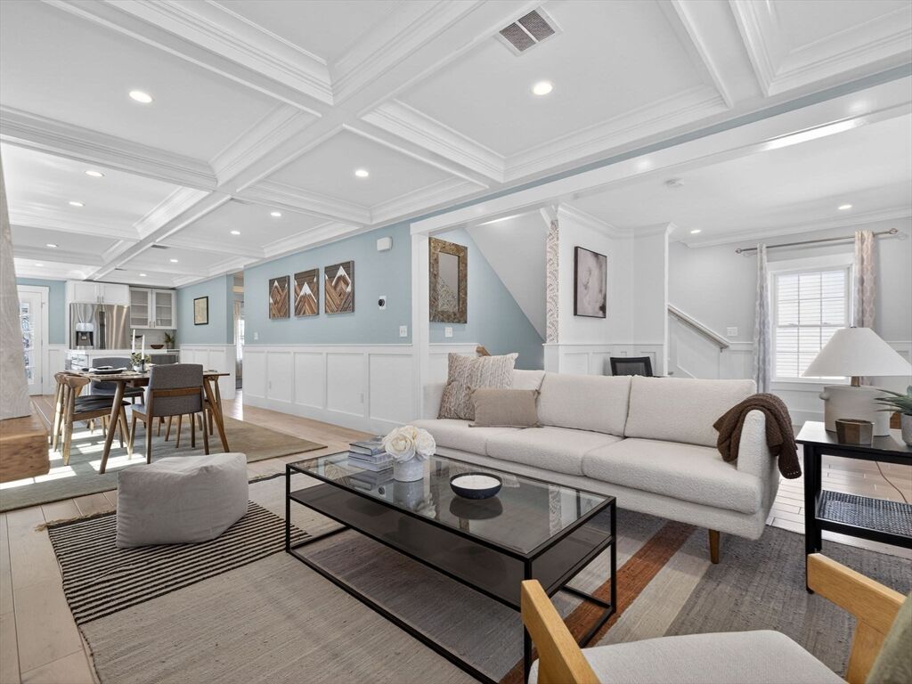 Property Photo:  57 Farragut Ave 2  MA 02144 