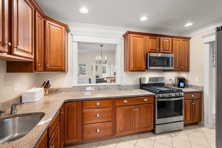 Property Photo:  32 Old Framingham Rd 41  MA 01776 