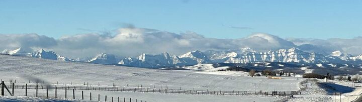 Property Photo:  386038 64 Street W  AB T0L 1T0 