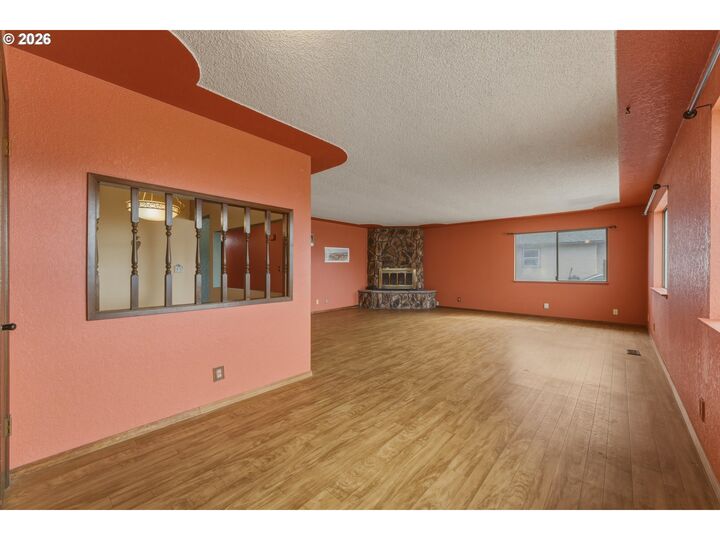 Property Photo:  1427 Wilkenson St  OR 97862 