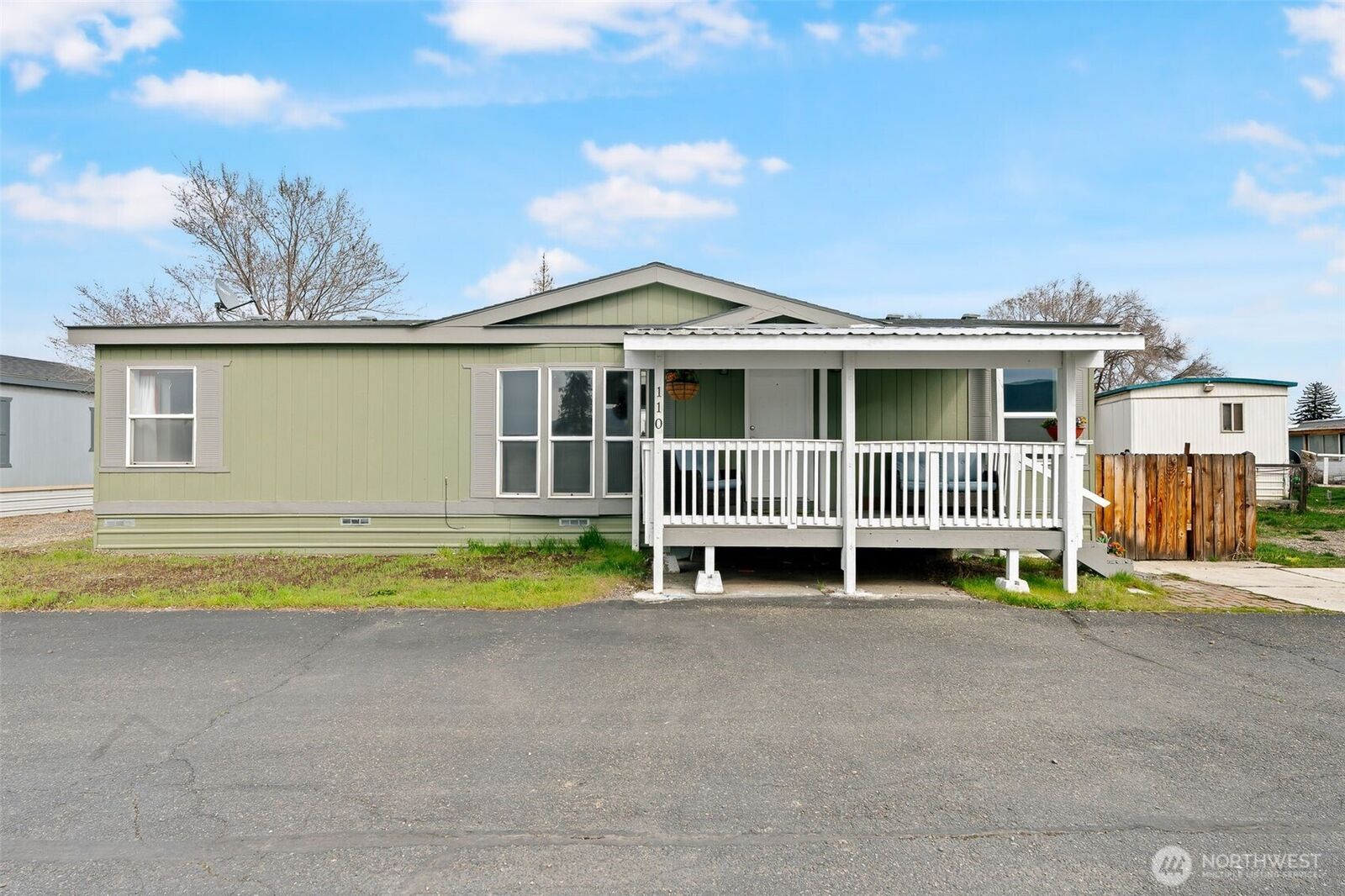 Property Photo:  2900 S Canyon Road 110  WA 98926 