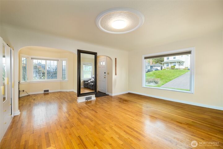 Property Photo:  703 N 8th Street  WA 98273 