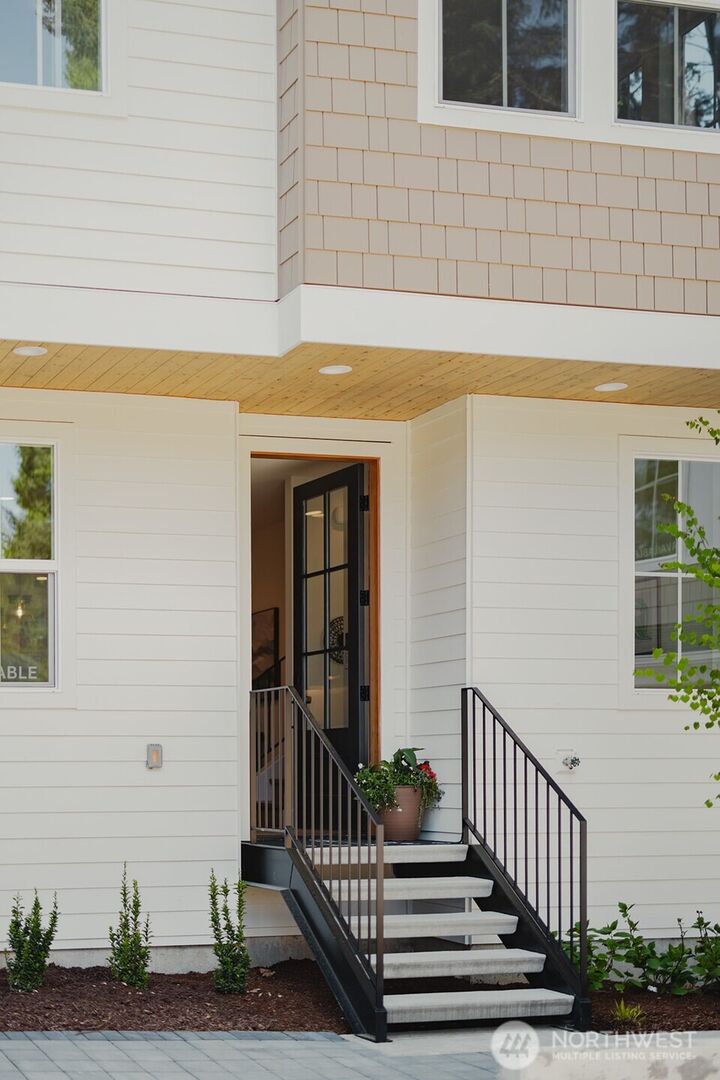 Property Photo:  11812 NE 103rd Place  WA 98033 