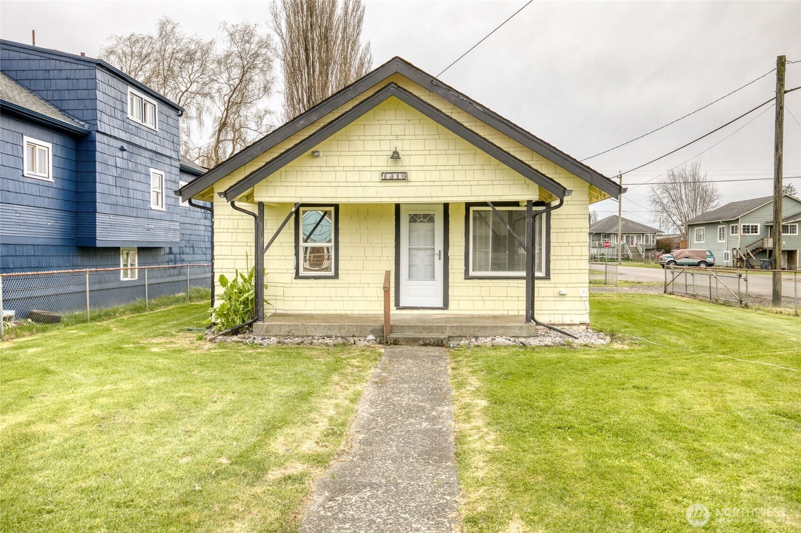 Property Photo:  1319 W 2nd  WA 98520 