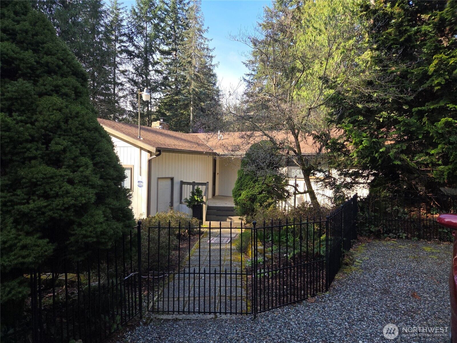 House for sale in Redmond: 4725 272nd Avenue NE, Redmond, WA 98053