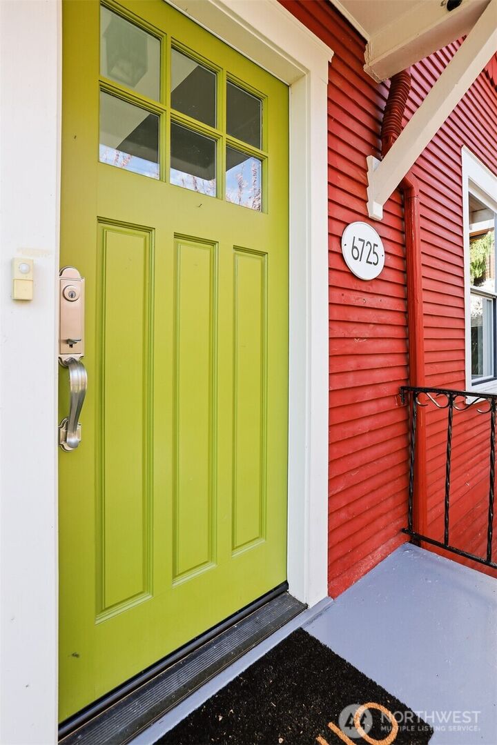 Property Photo:  6725  Earl Avenue NW  WA 98117 