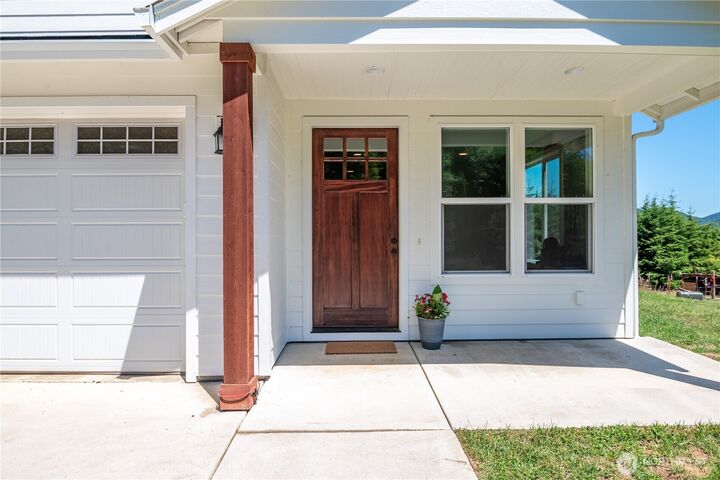 Property Photo: 327 Parpala Road WA 98638