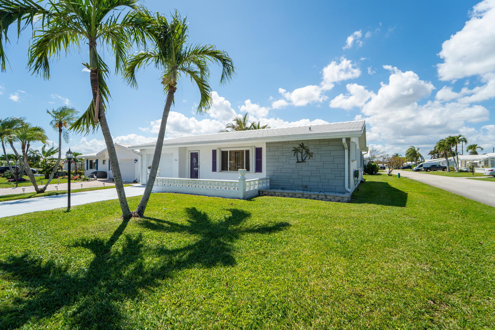 Property Photo:  1601 SW 18th Street SW  FL 33426 