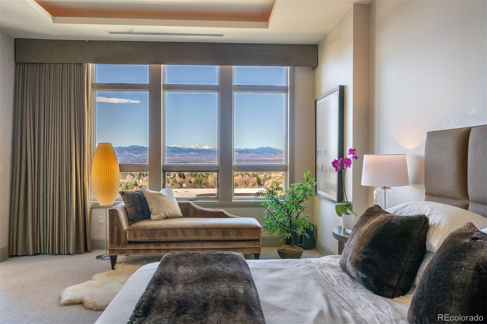 Property Photo: 5455 Landmark Place 809 CO 80111