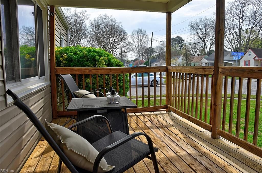 Property Photo:  1616 Croyden Rd  VA 23503 