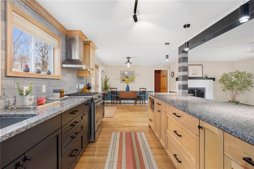 Property Photo:  70 Lindley Avenue  RI 02852 