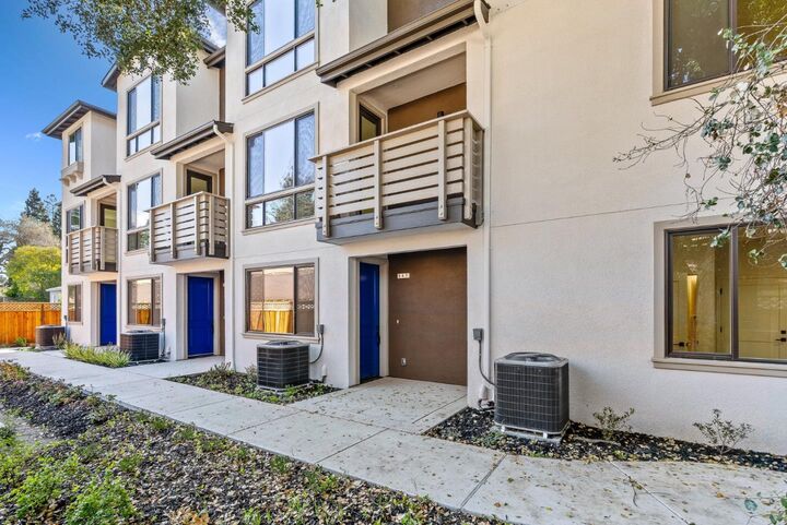 Property Photo:  947 Woodside  CA 94061 