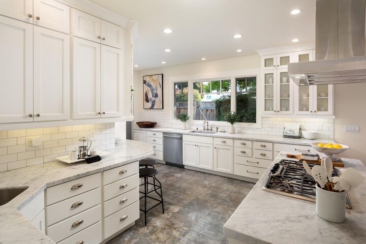 Property Photo:  793 Calderon Avenue  CA 94041 