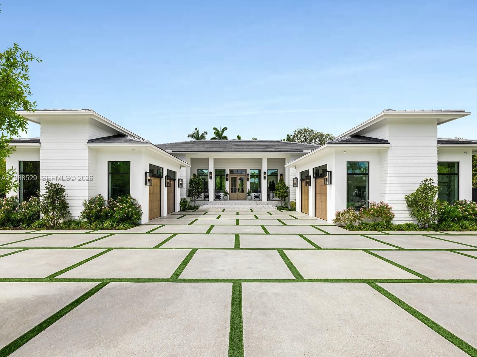 Property Photo:  14200 Old Cutler Rd  FL 33158 