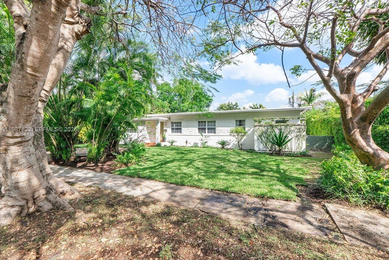 Property Photo:  5961 SW 46th Ter  FL 33155 