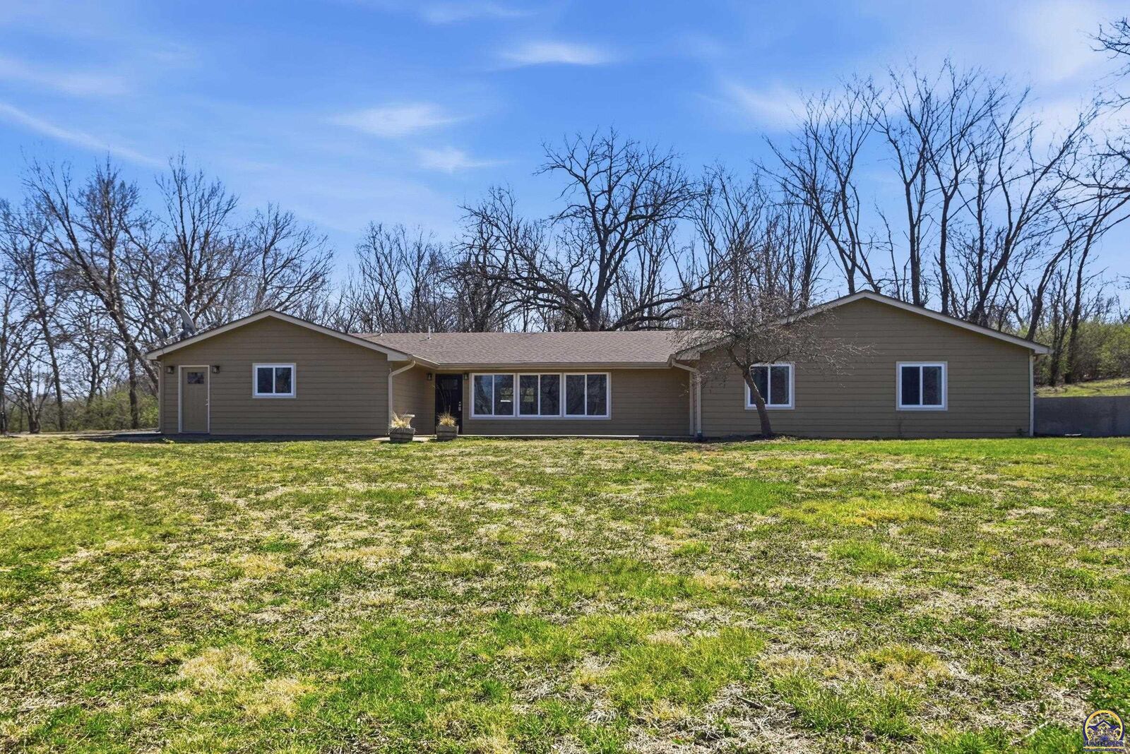 Property Photo:  9540 SW Hodges Rd  KS 66402 