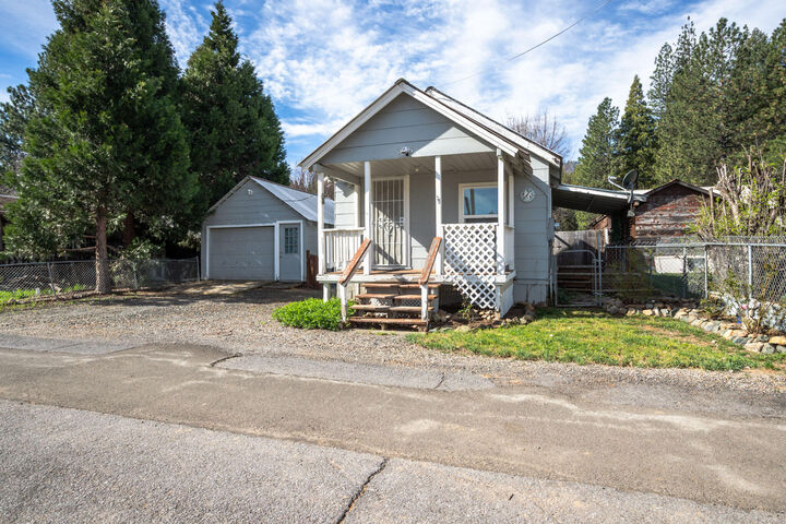 Property Photo: 316 Williams Way CA 95947