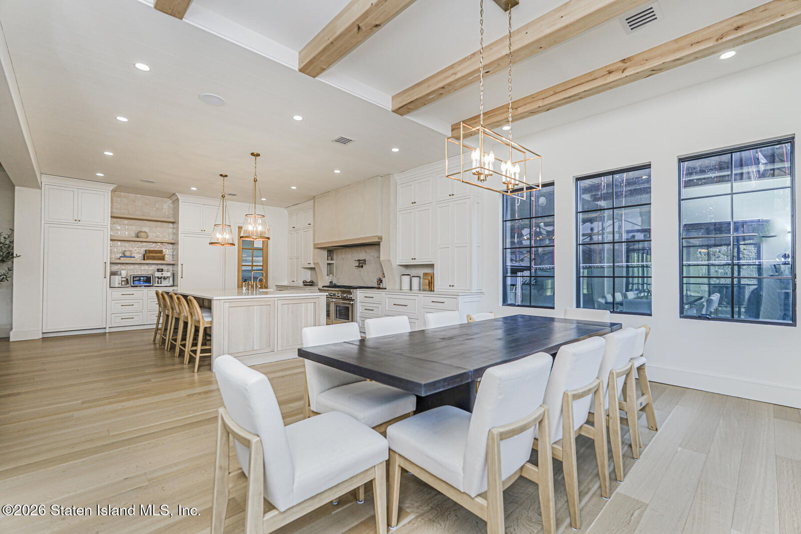 Property Photo:  480 Butler Boulevard  NY 10309 