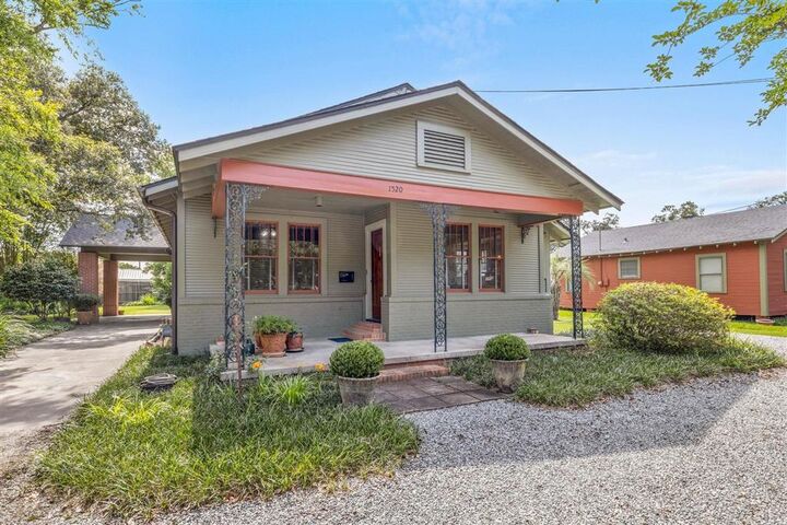 Property Photo:  1520 Enterprise Boulevard  LA 70601 