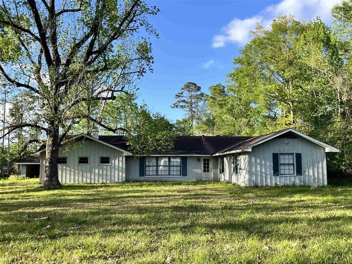Property Photo:  800 W 4th Street W  LA 70633 