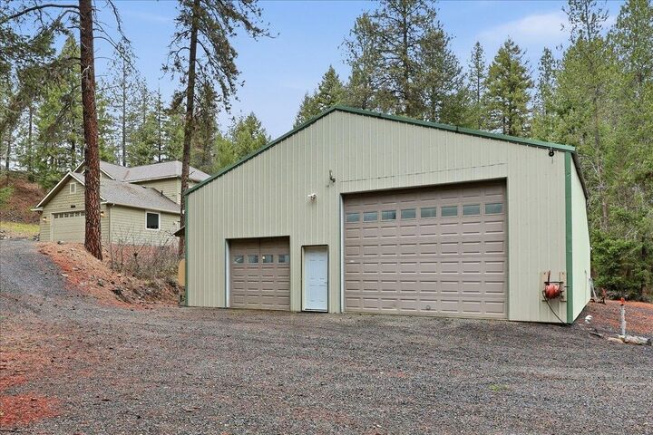 Property Photo:  23039 N Crescent Rd  WA 99003 