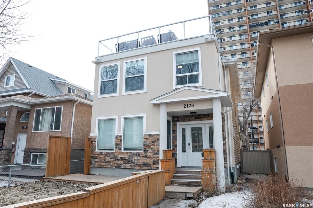 Property Photo: 2128 Osler Street SK S4P 1W6