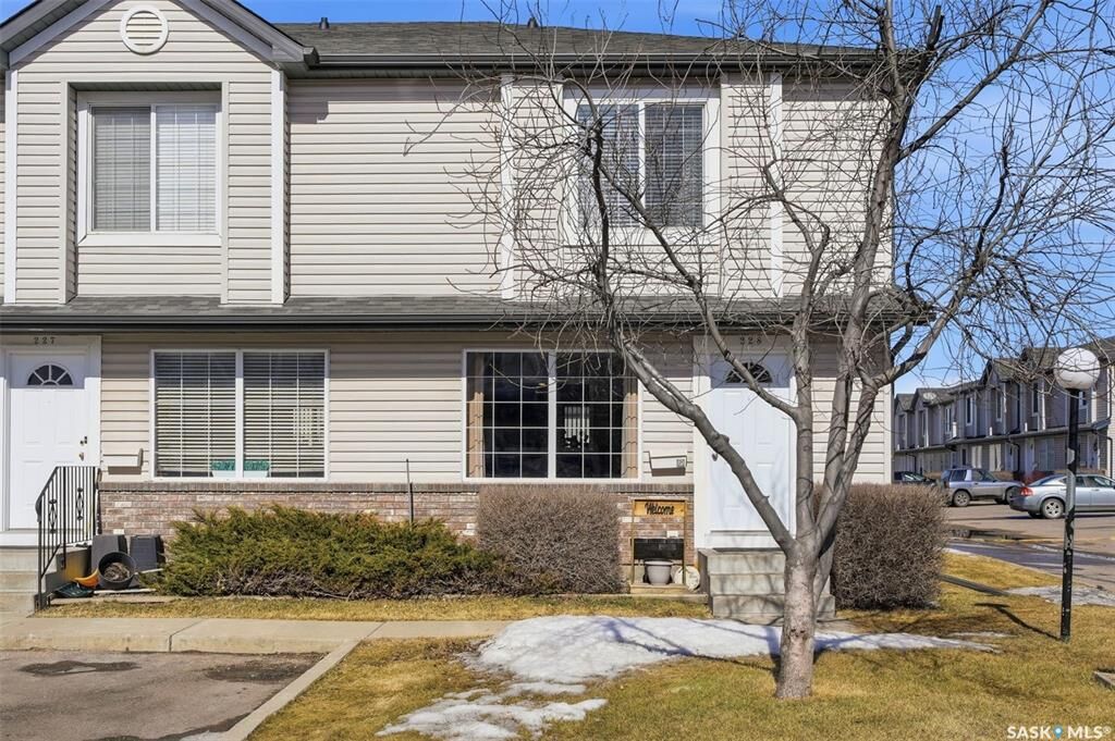 Property Photo: 670 Kenderdine Road 228 SK S7N 4W4