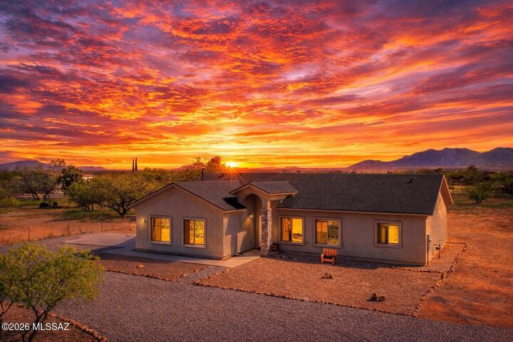 Property Photo: 424 E Birch Street AZ 85616