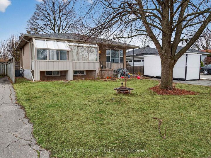 Property Photo:  840 Bem Avenue  ON L1W 1X3 