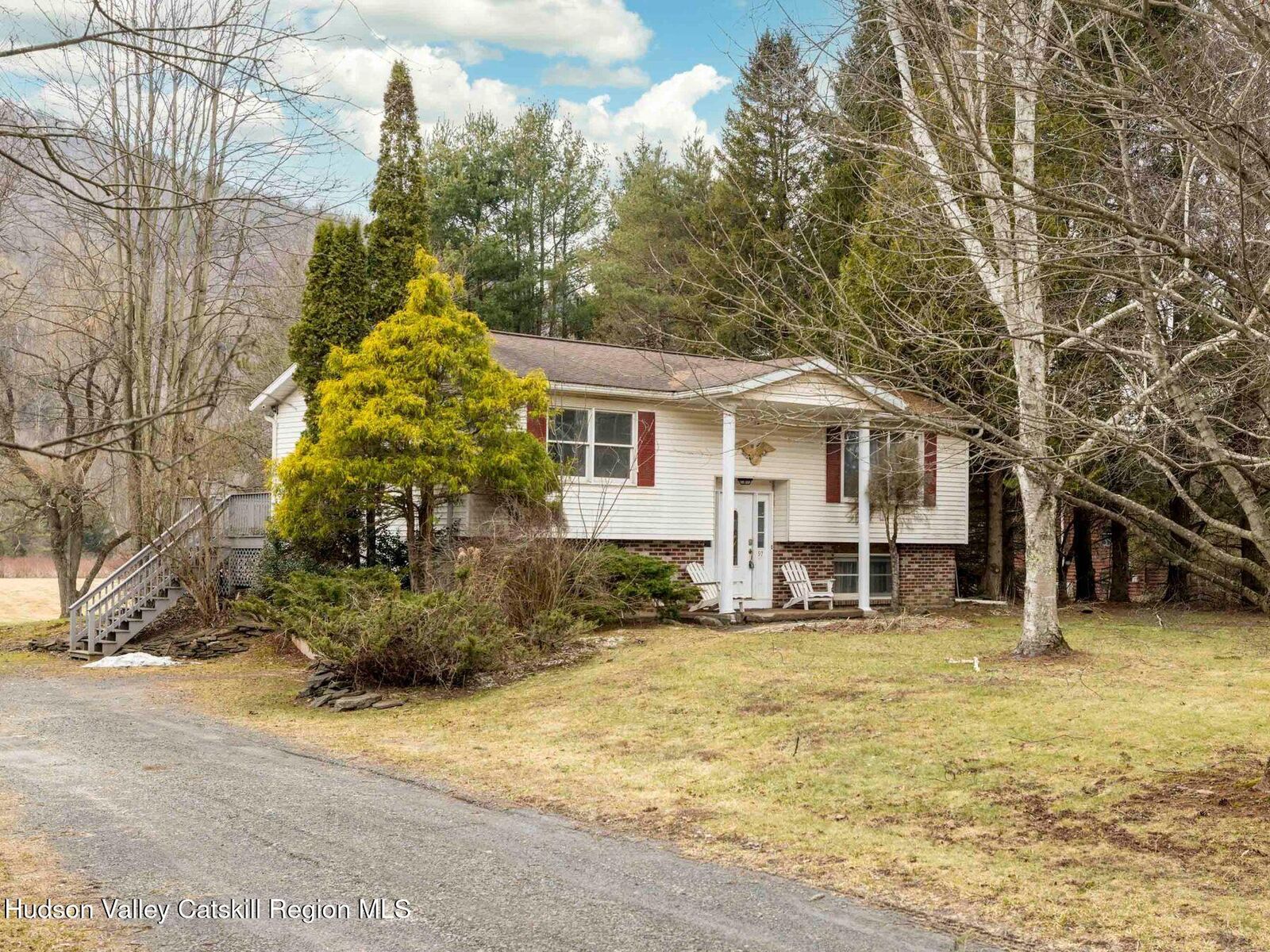 Property Photo:  97 Carrington  NY 12496 