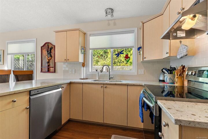 Property Photo: 7570 Tetayut Rd 87 BC V8M 2H4