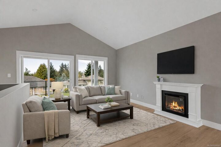 Property Photo: 746 Doehle Ave BC V9P 2V1