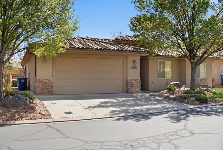 Property Photo:  145 Crystal Lakes Dr #119  UT 84770 