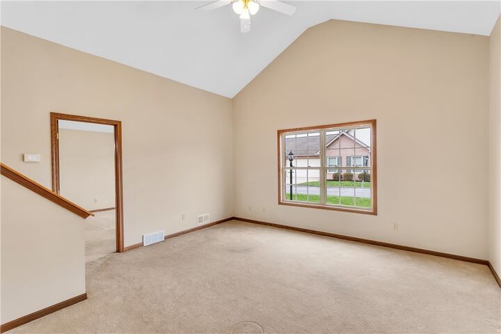 Property Photo:  1033 Timberwood Dr  PA 15010 