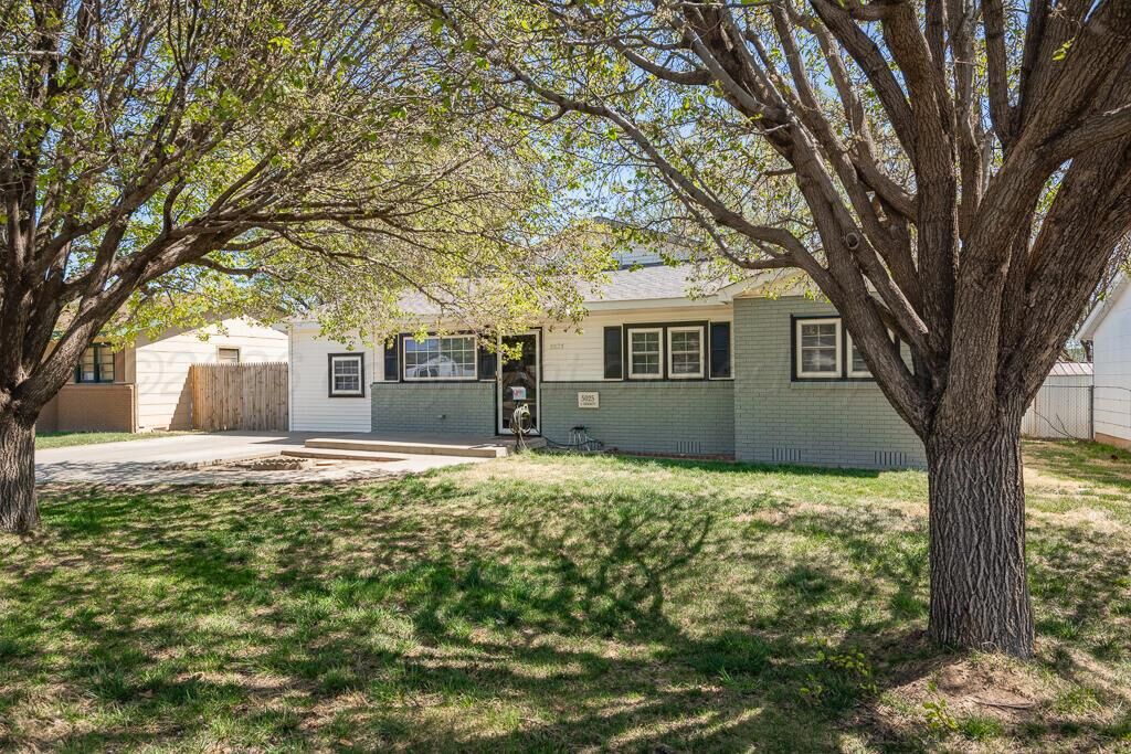 Property Photo: 5025 S Crockett Street TX 79110-3304