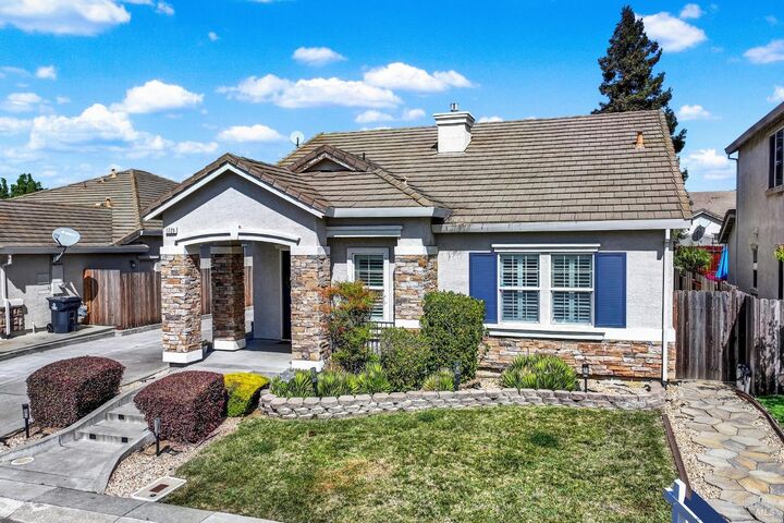 Property Photo: 1721 Beale Circle CA 94585